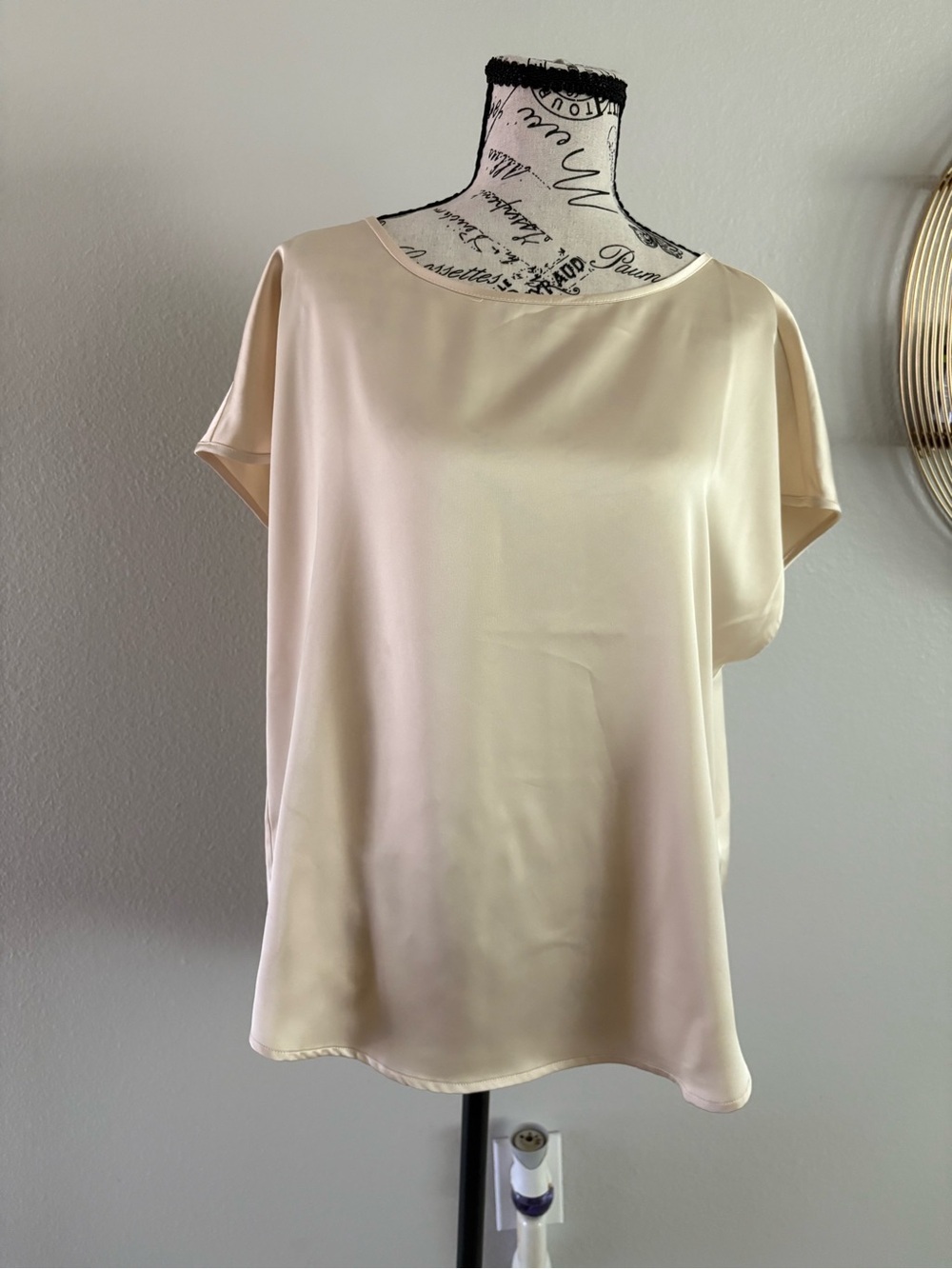 Tahari Soft Cream Satin Short Sleeve Boatneck Blouse